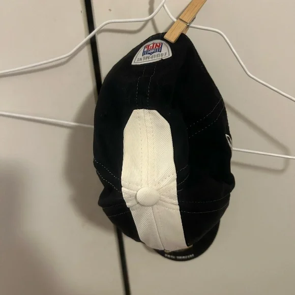 Reebok Black and White Hat - Picture 2 of 3